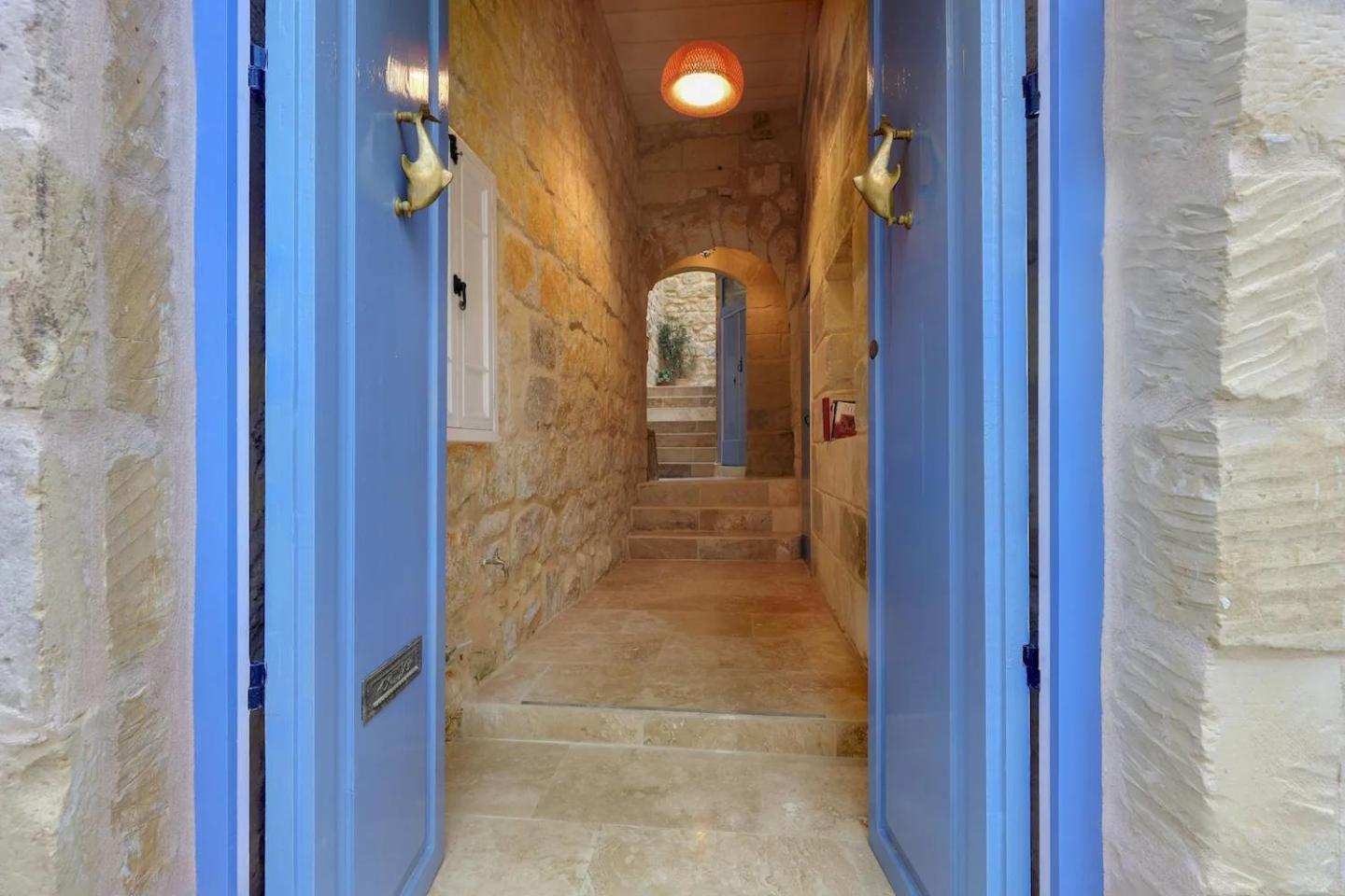 Historic Hideaways - 900 Year Old Converted Studios 维多利亚 外观 照片
