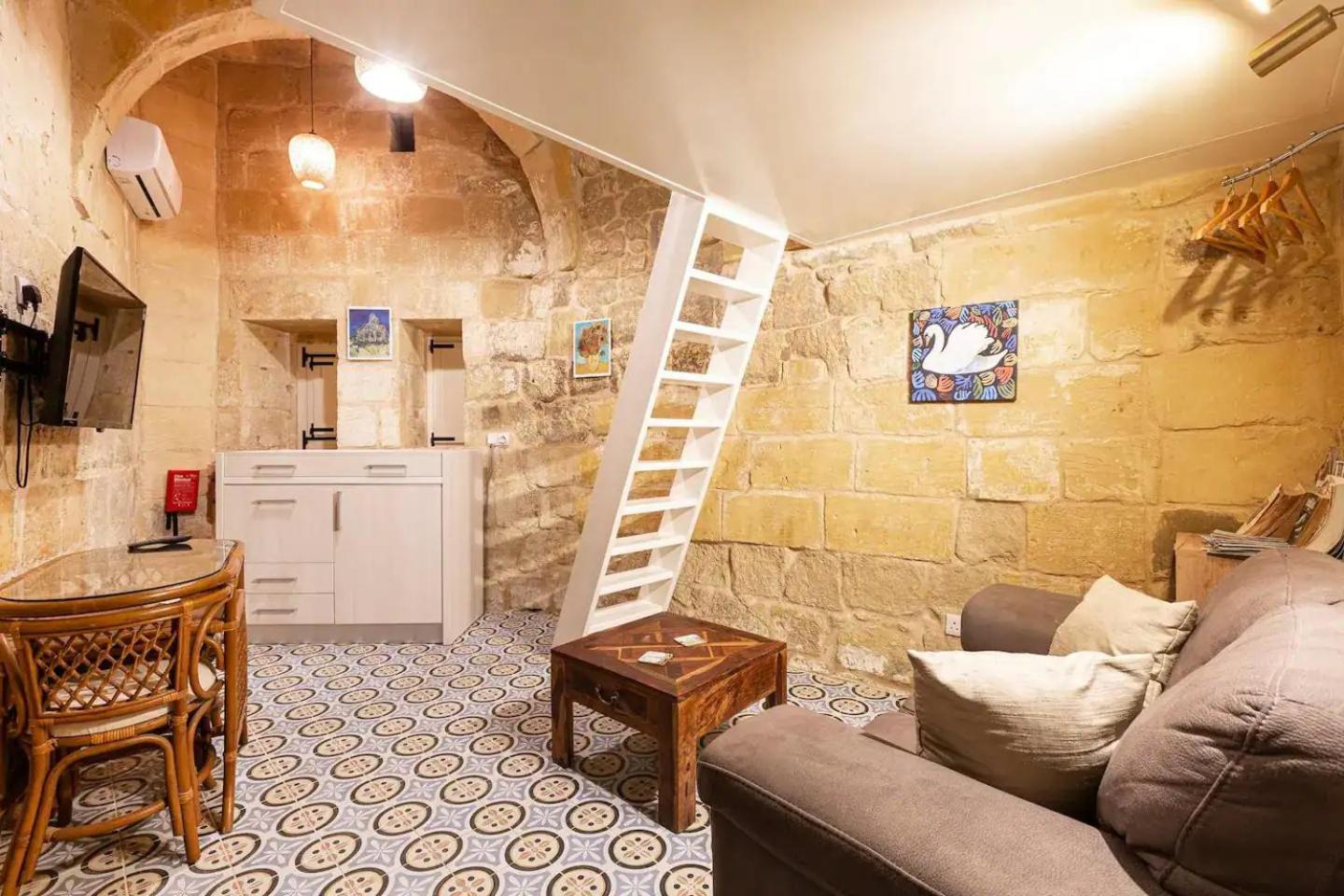 Historic Hideaways - 900 Year Old Converted Studios 维多利亚 外观 照片