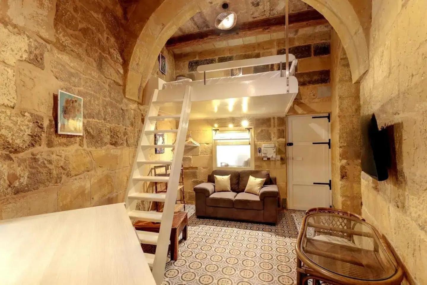 Historic Hideaways - 900 Year Old Converted Studios 维多利亚 外观 照片