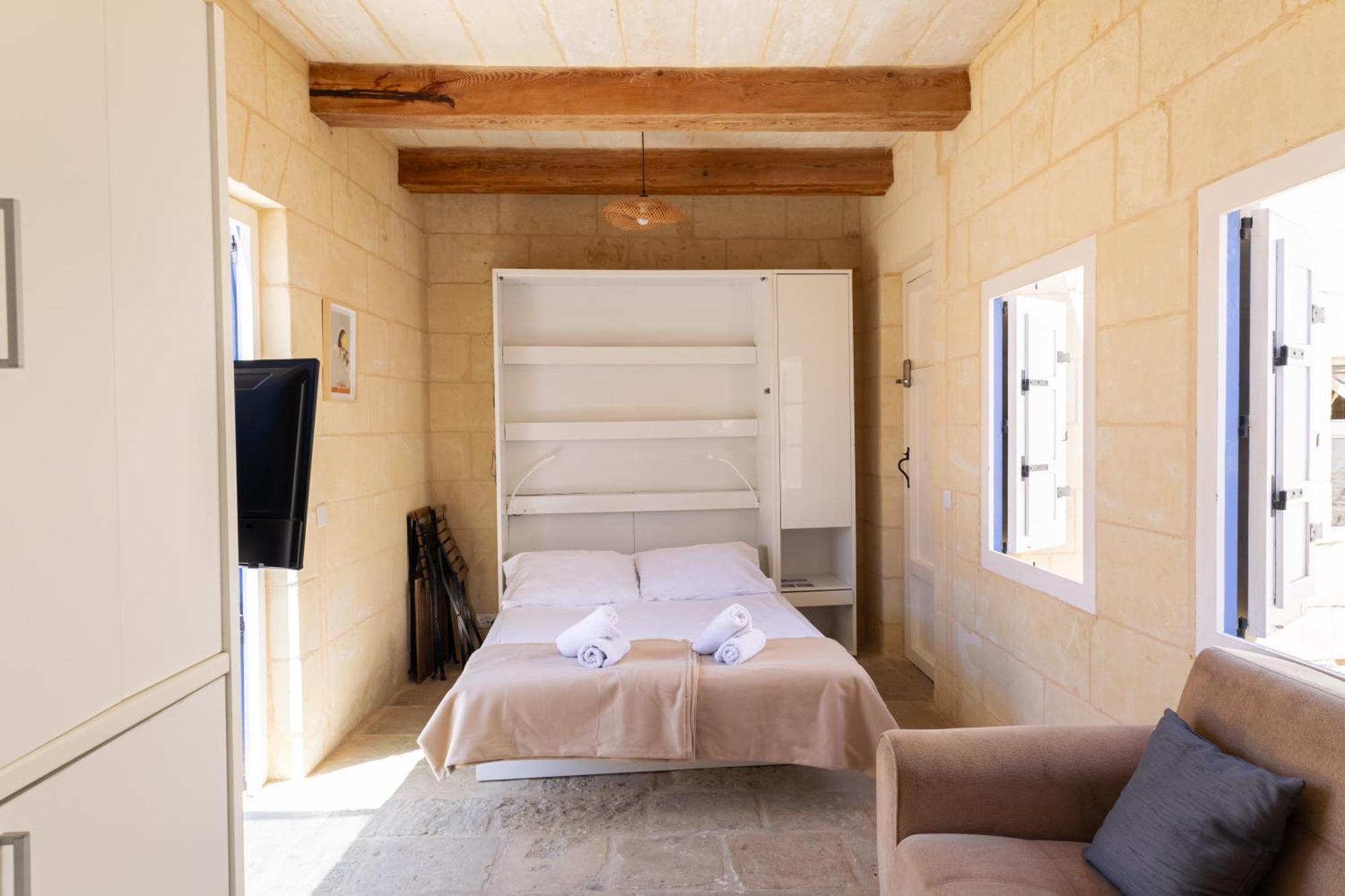 Historic Hideaways - 900 Year Old Converted Studios 维多利亚 外观 照片
